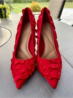 Gianni Bini Bright Red Bow-Appliqué Pointed Toe Heels